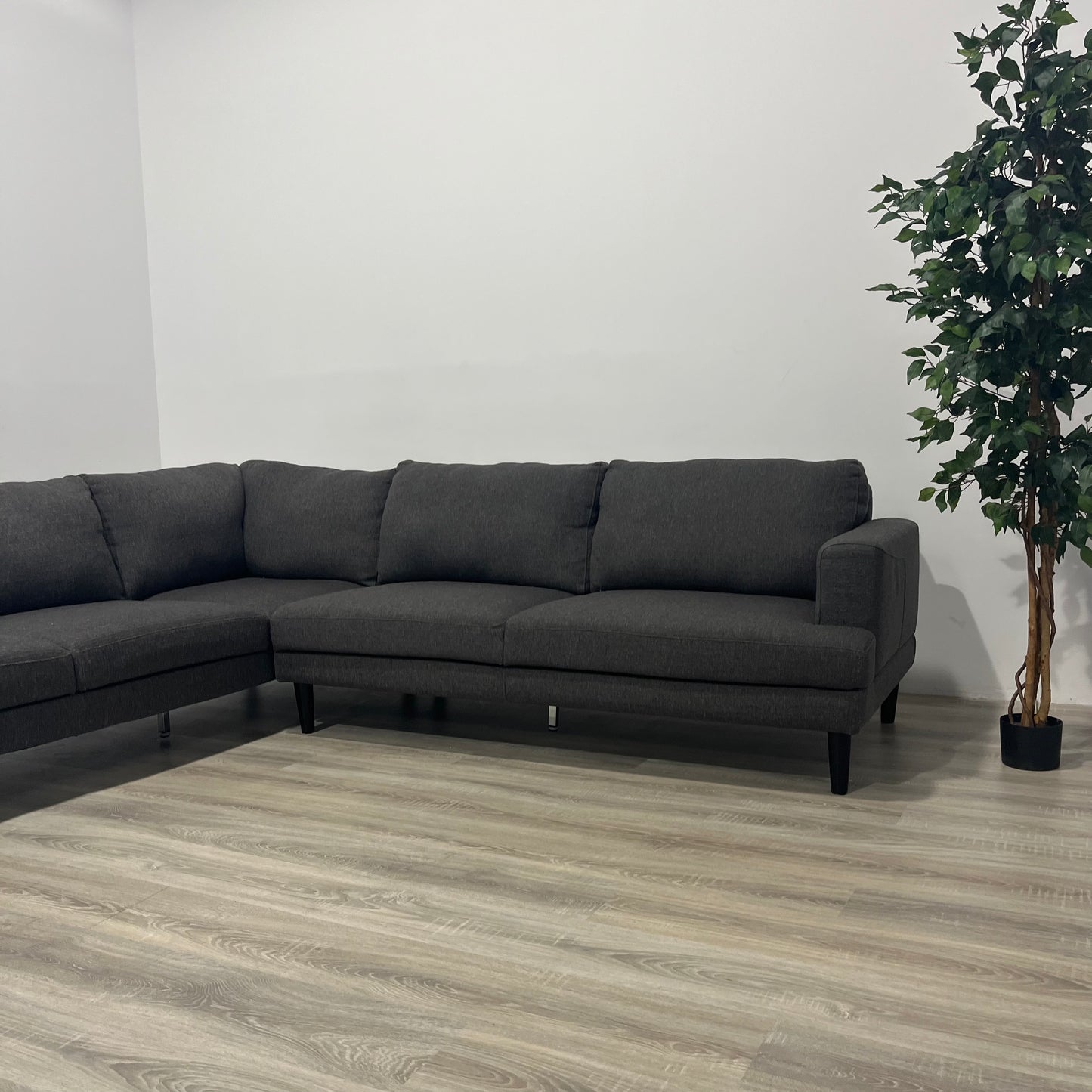 Dark Grey Structube Carla