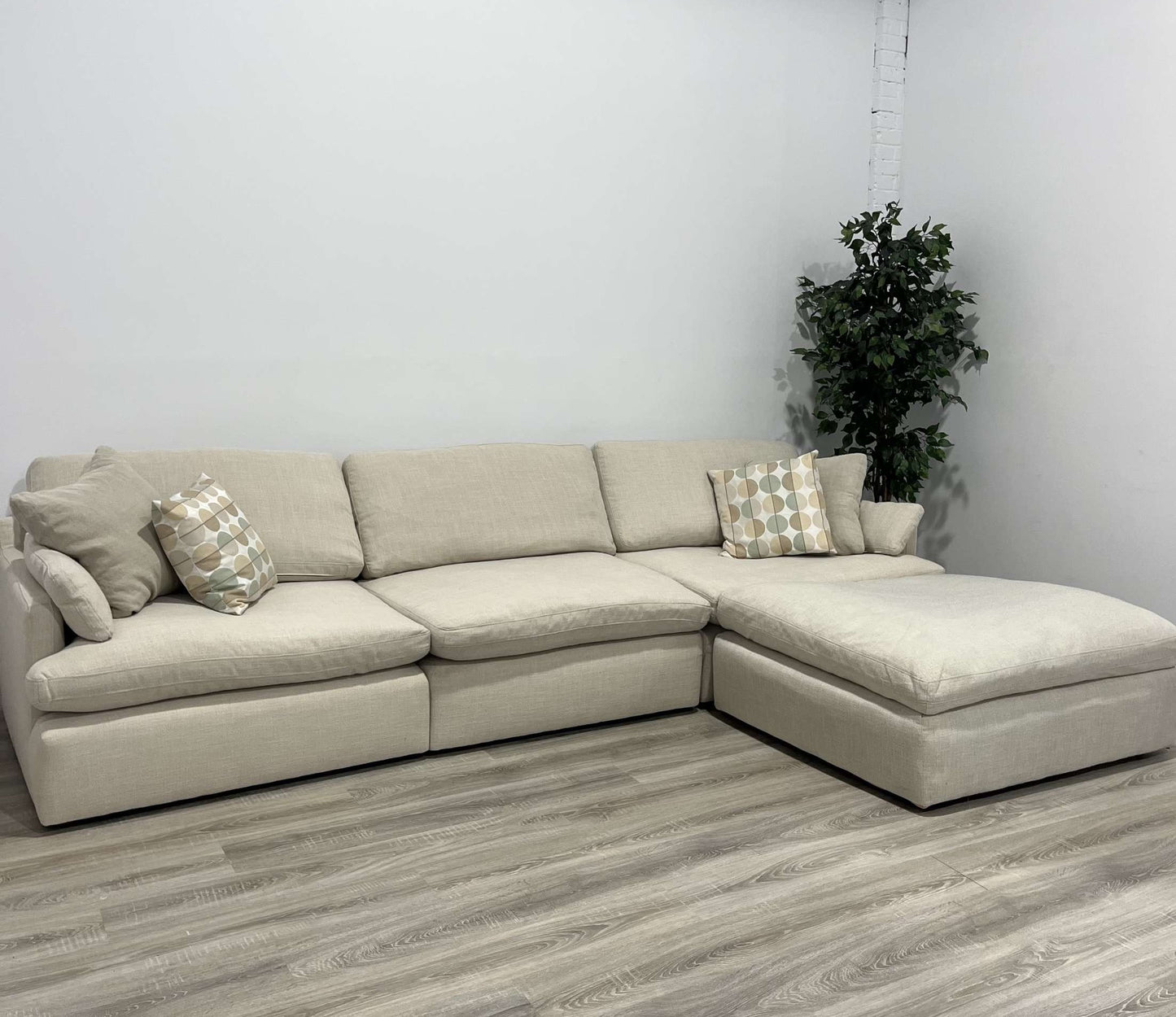 Cream Ashleys Modular 4-Piece Sectional
