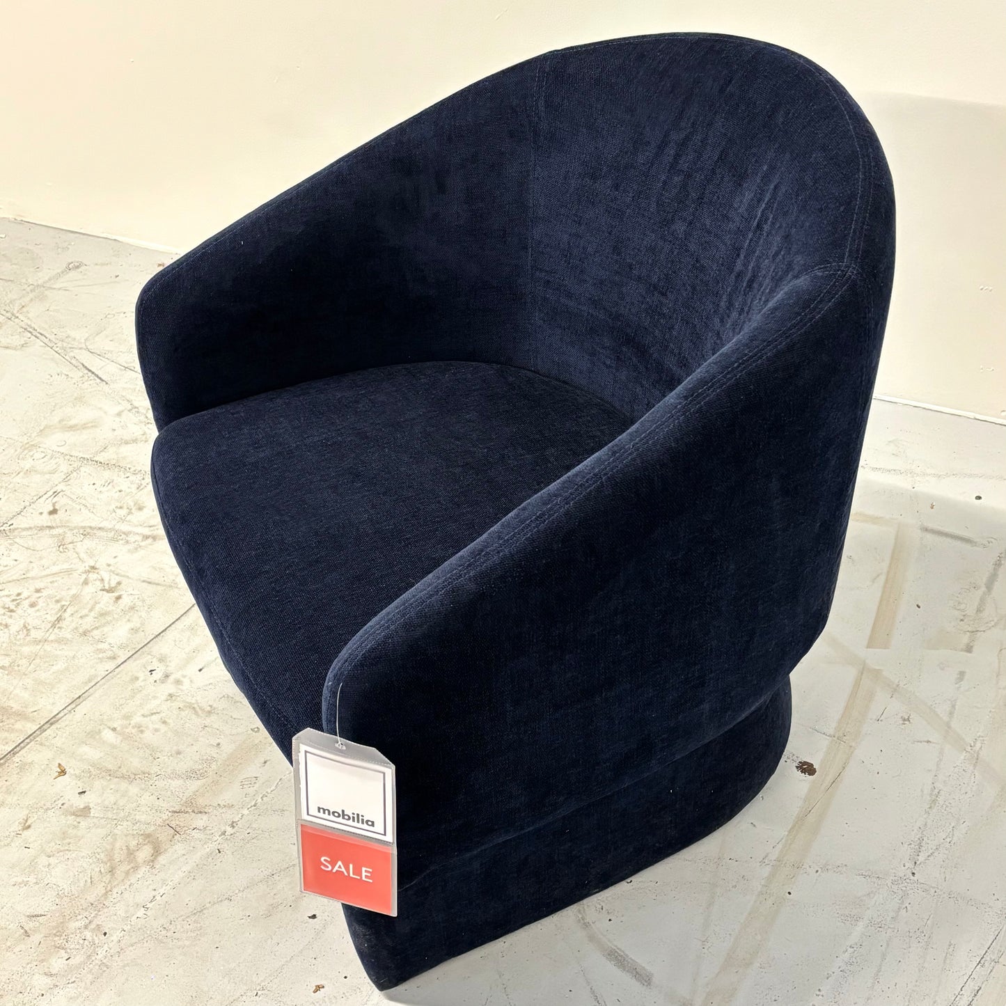 The LAURYN Chair