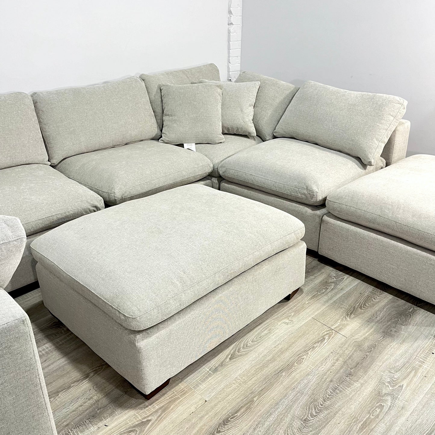 The Grey 8-Piece Lowell