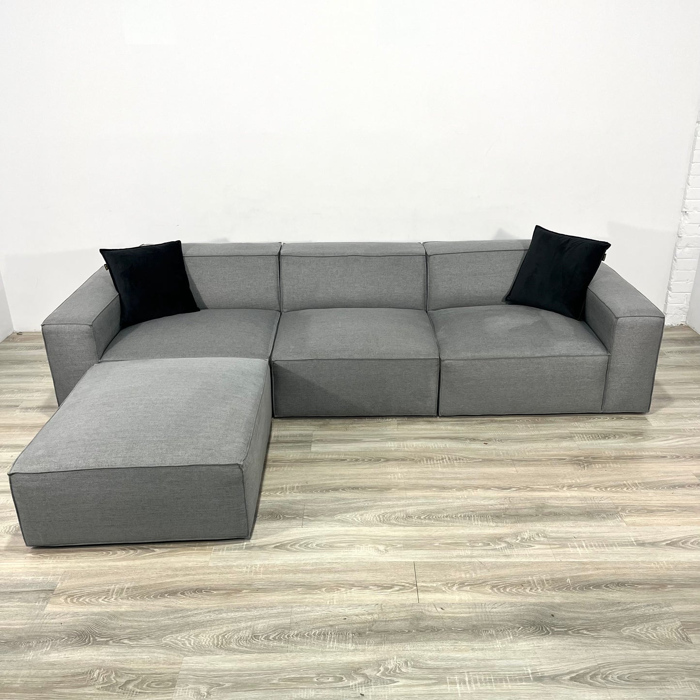 The Dark Grey Pacific XL