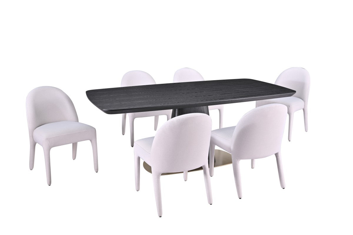 The Ulla dining set
