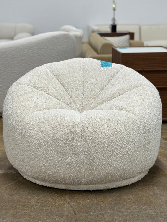 The Vonn Lounge Chair