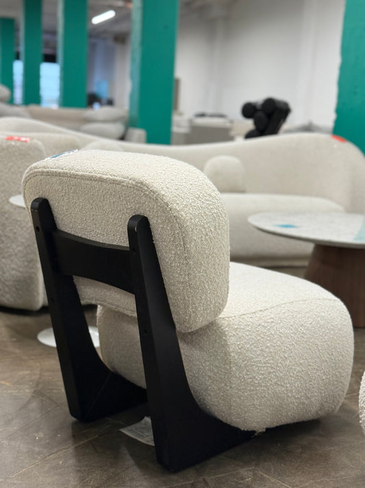 The Toro Lounge Chair - Peral