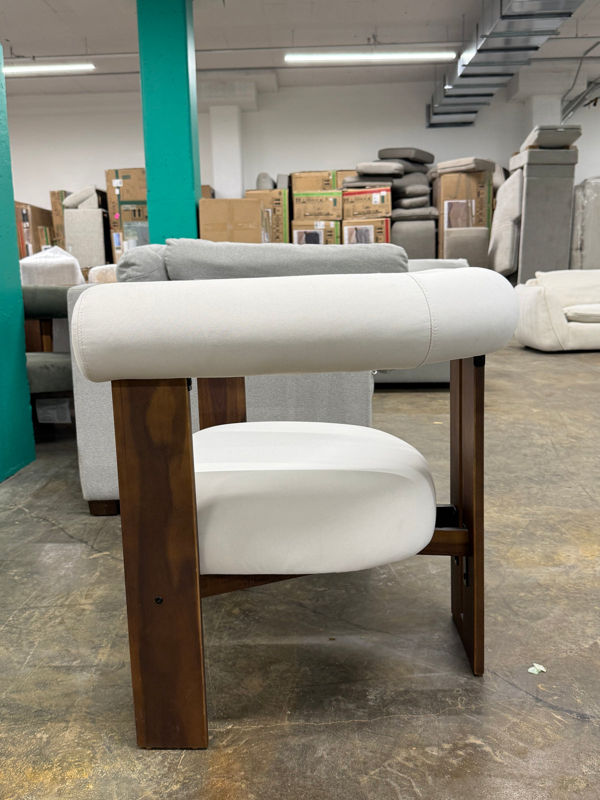 The Tola Outdoor Lounge Chair