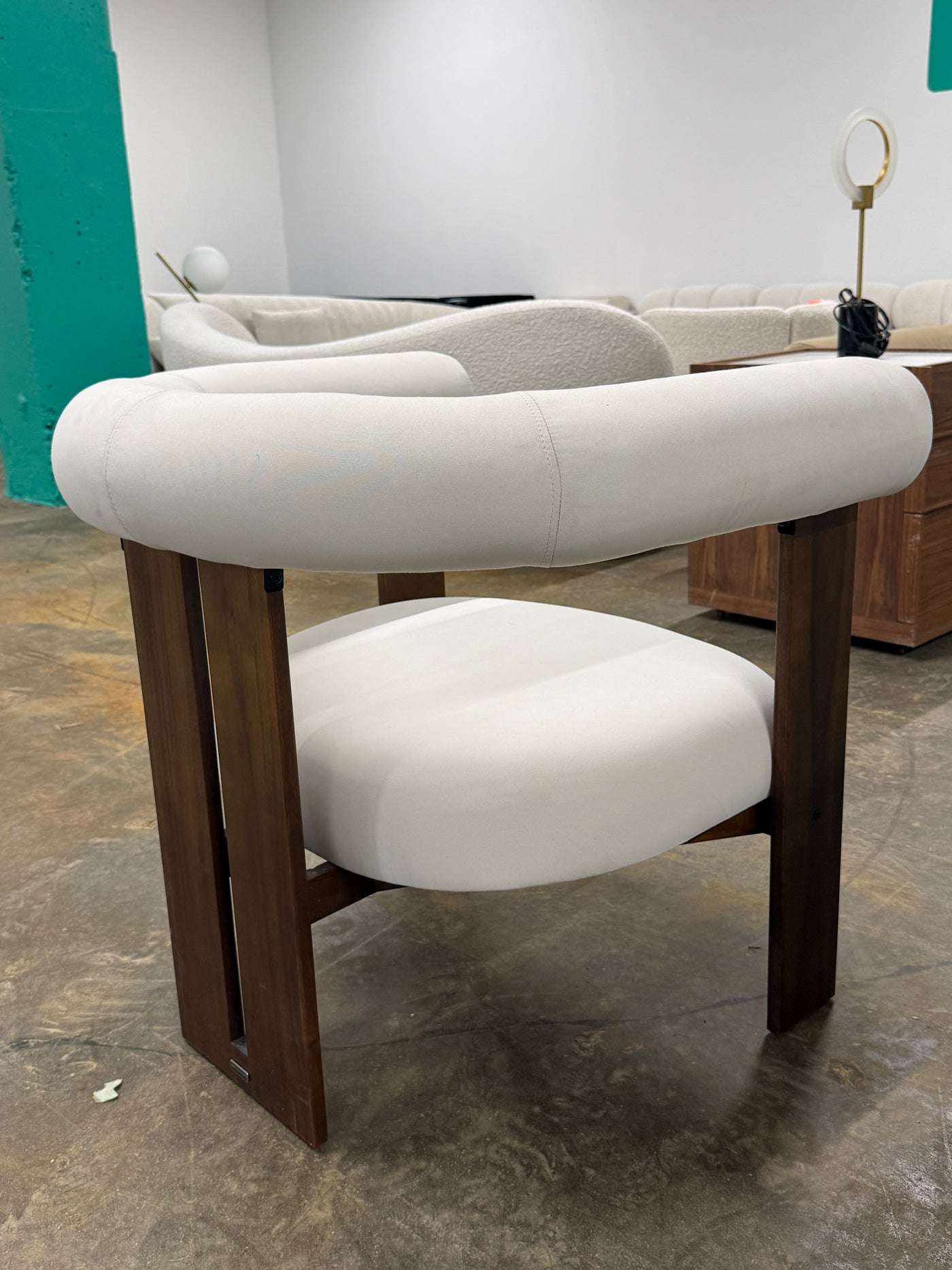 The Tola Outdoor Lounge Chair