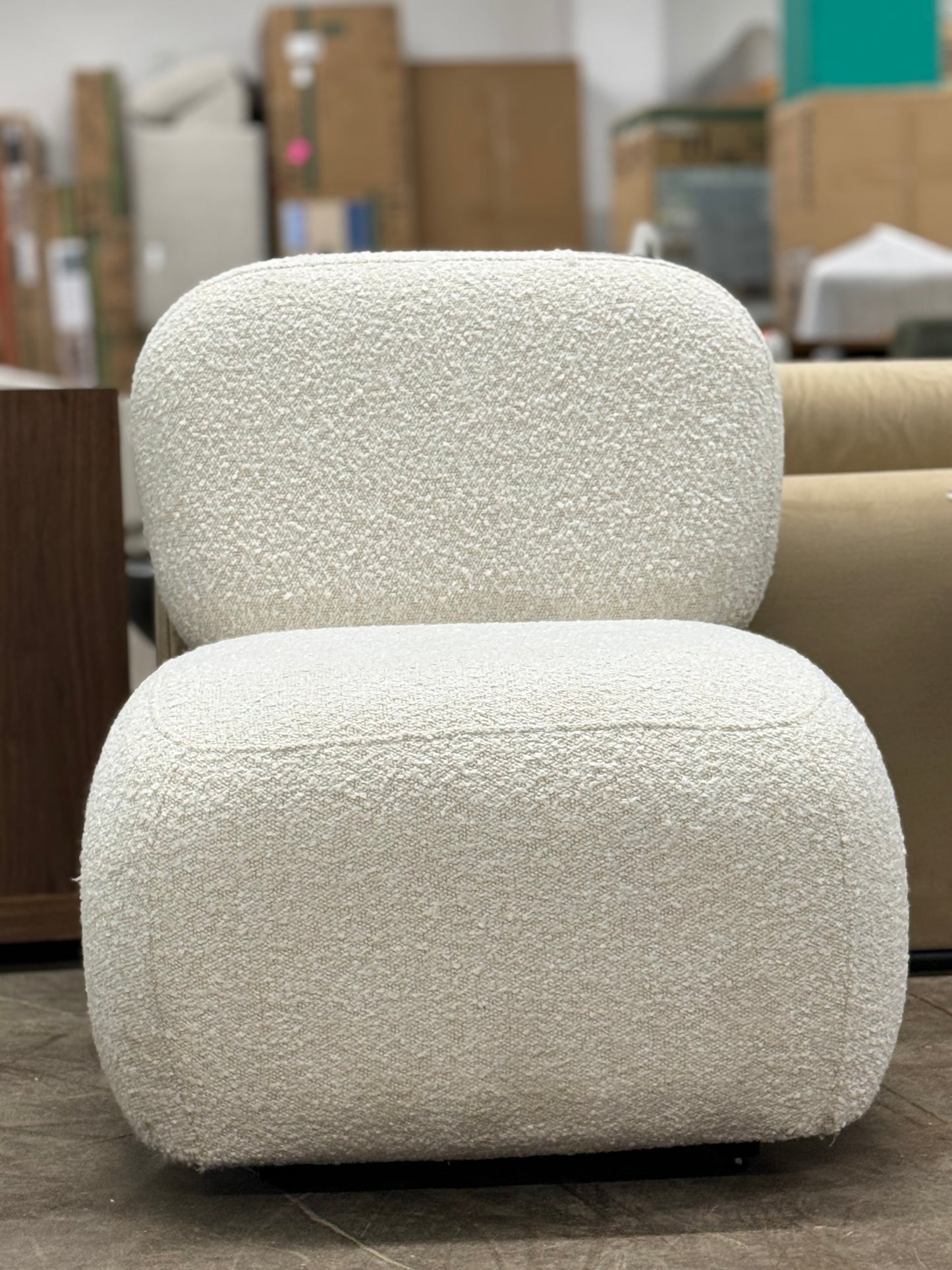 The Toro Lounge Chair - Peral