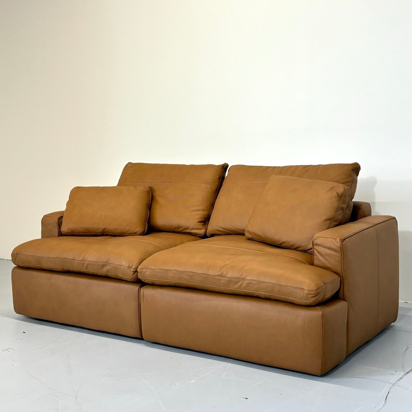 The Nigella Loveseat