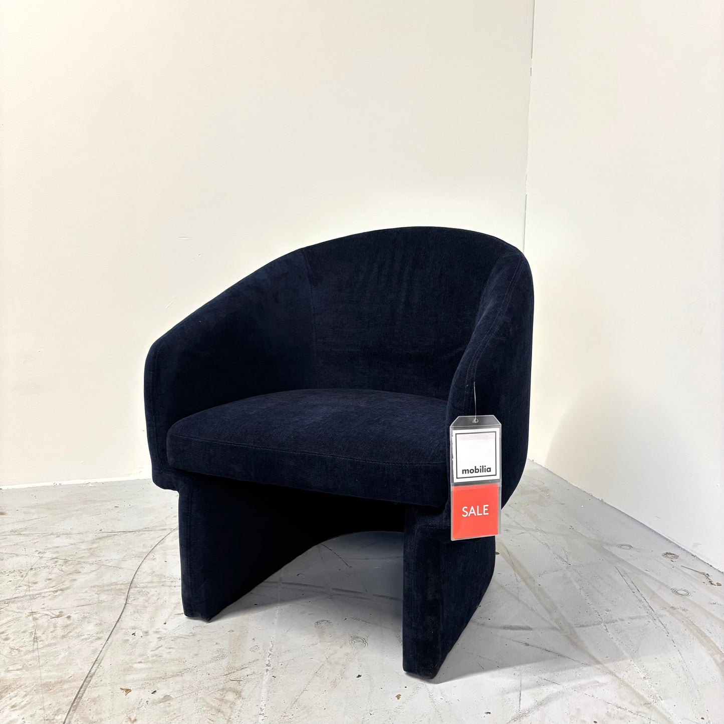 The LAURYN Chair