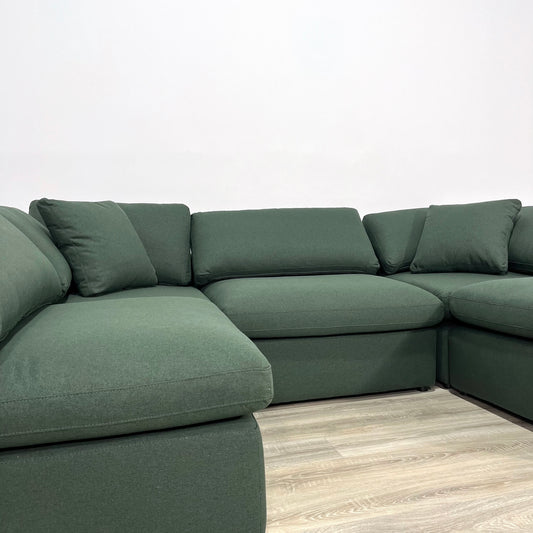 The Open Green Urban Lounge