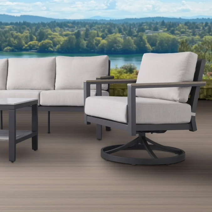 The Nicolet 4-Piece Patio