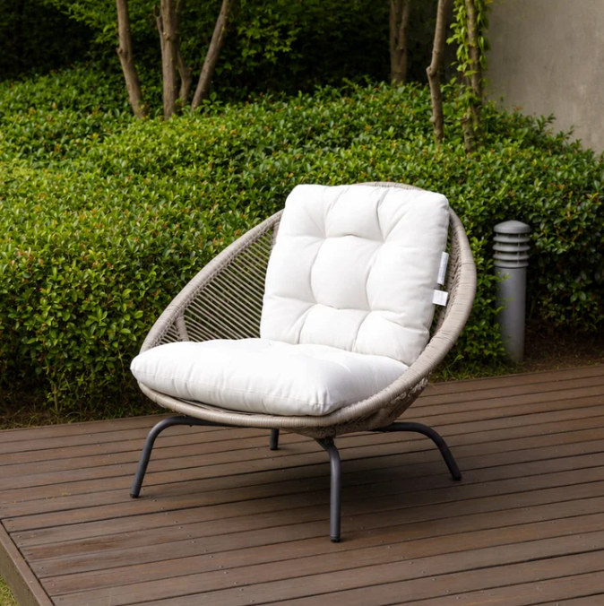 The West Coast 5-Piece Patio